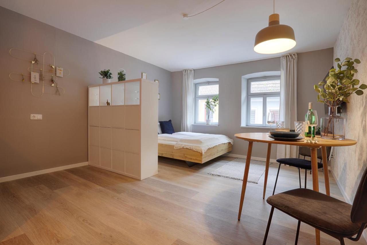 Homie Stay Julius Apartments - Iphofen Bagian luar foto